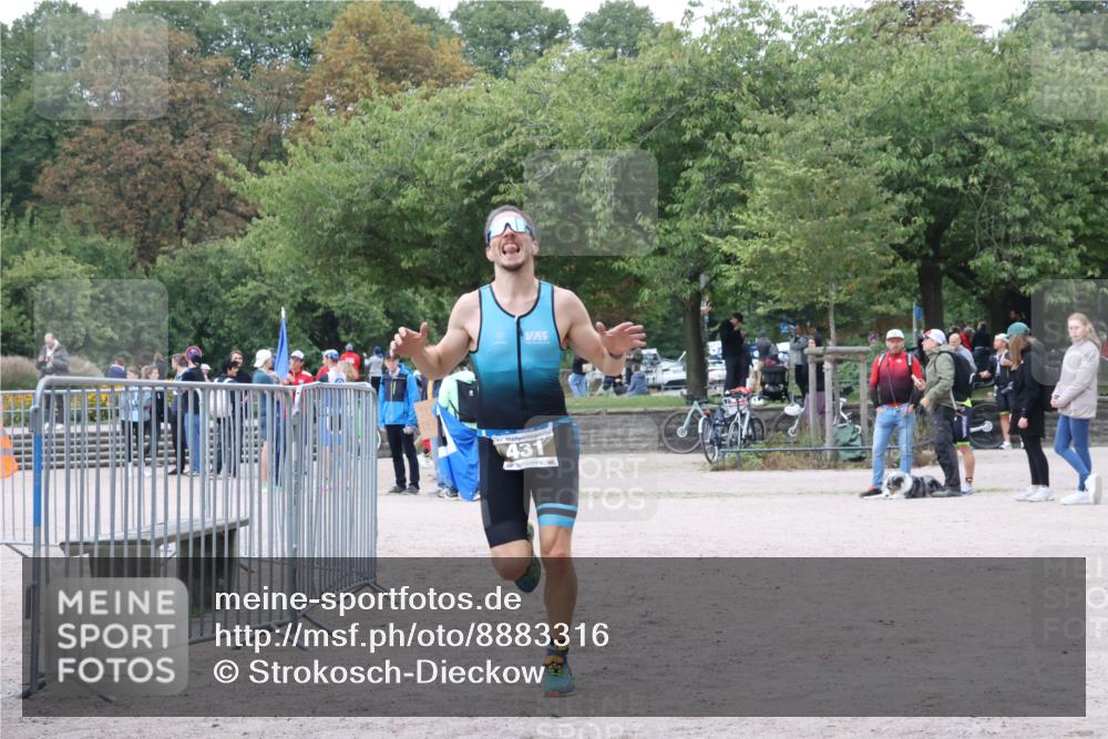 14.09.2025 - Stadtparktriathlon Strokosch-Dieckow http://msf.ph/oto/8883316 14.09.2025 10:06:28 Ziel 418, 431 meine-sportfotos.de
