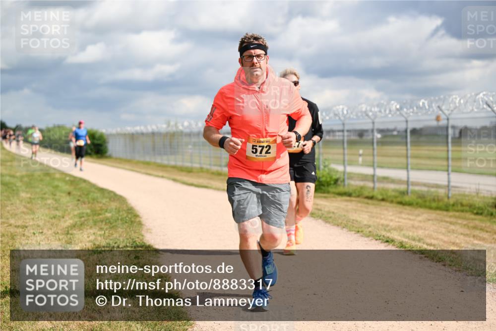 14.09.2025 - Airport Race Dr. Thomas Lammeyer http://msf.ph/oto/8883317 14.09.2025 12:36:49 Laufen 572 meine-sportfotos.de