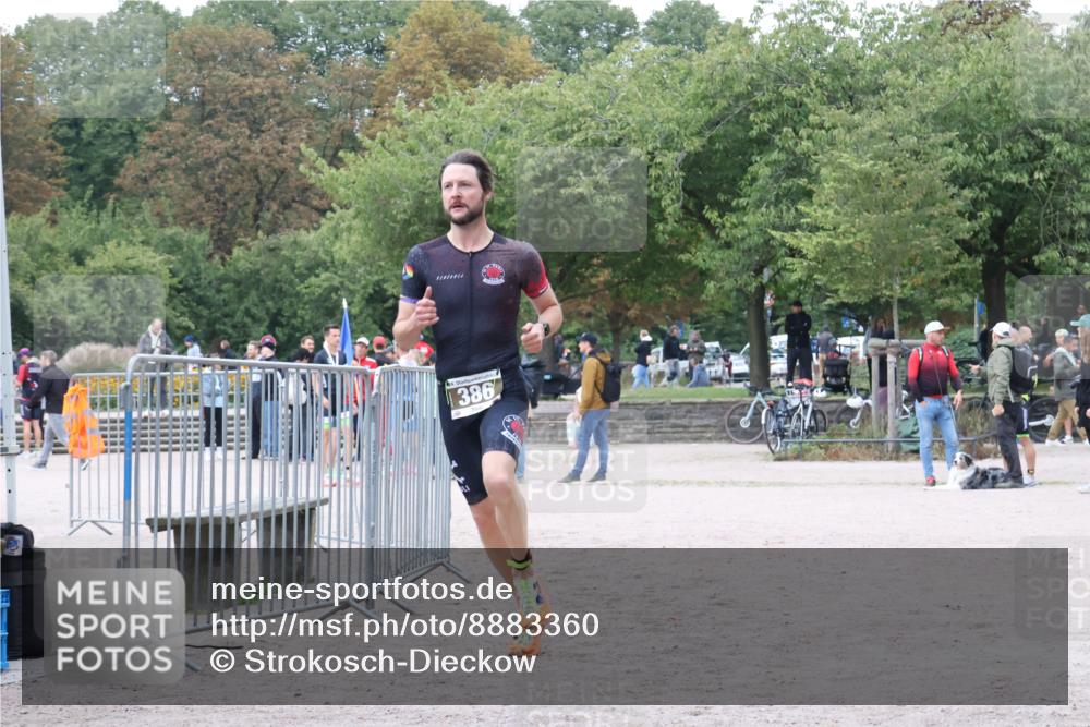 14.09.2025 - Stadtparktriathlon Strokosch-Dieckow http://msf.ph/oto/8883360 14.09.2025 10:06:41 Ziel 380, 386 meine-sportfotos.de