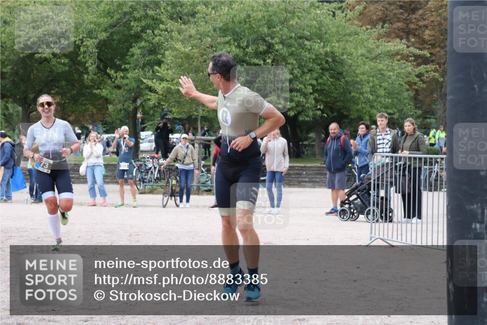 14.09.2025 - Stadtparktriathlon Strokosch-Dieckow http://msf.ph/oto/8883385 14.09.2025 10:07:41 Ziel 338, 473 meine-sportfotos.de
