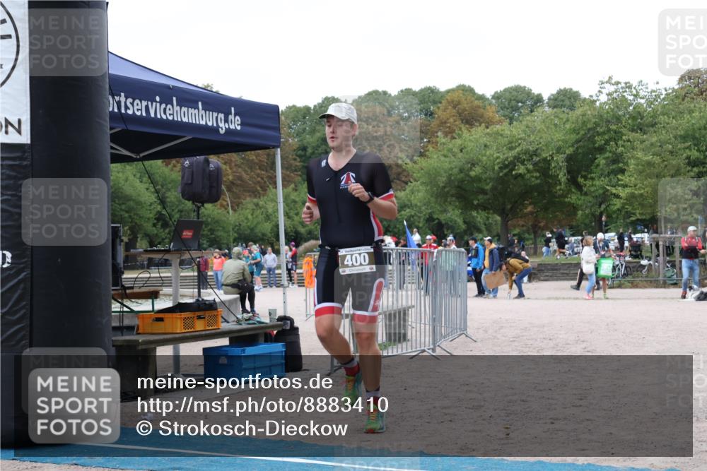 14.09.2025 - Stadtparktriathlon Strokosch-Dieckow http://msf.ph/oto/8883410 14.09.2025 10:07:54 Ziel 400 meine-sportfotos.de