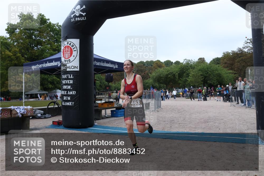 14.09.2025 - Stadtparktriathlon Strokosch-Dieckow http://msf.ph/oto/8883452 14.09.2025 10:09:44 Ziel 393, 463 meine-sportfotos.de