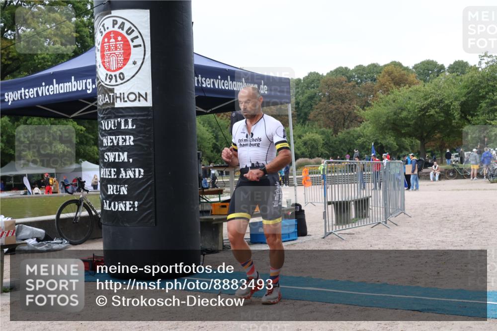 14.09.2025 - Stadtparktriathlon Strokosch-Dieckow http://msf.ph/oto/8883493 14.09.2025 10:10:11 Ziel 406, 460 meine-sportfotos.de