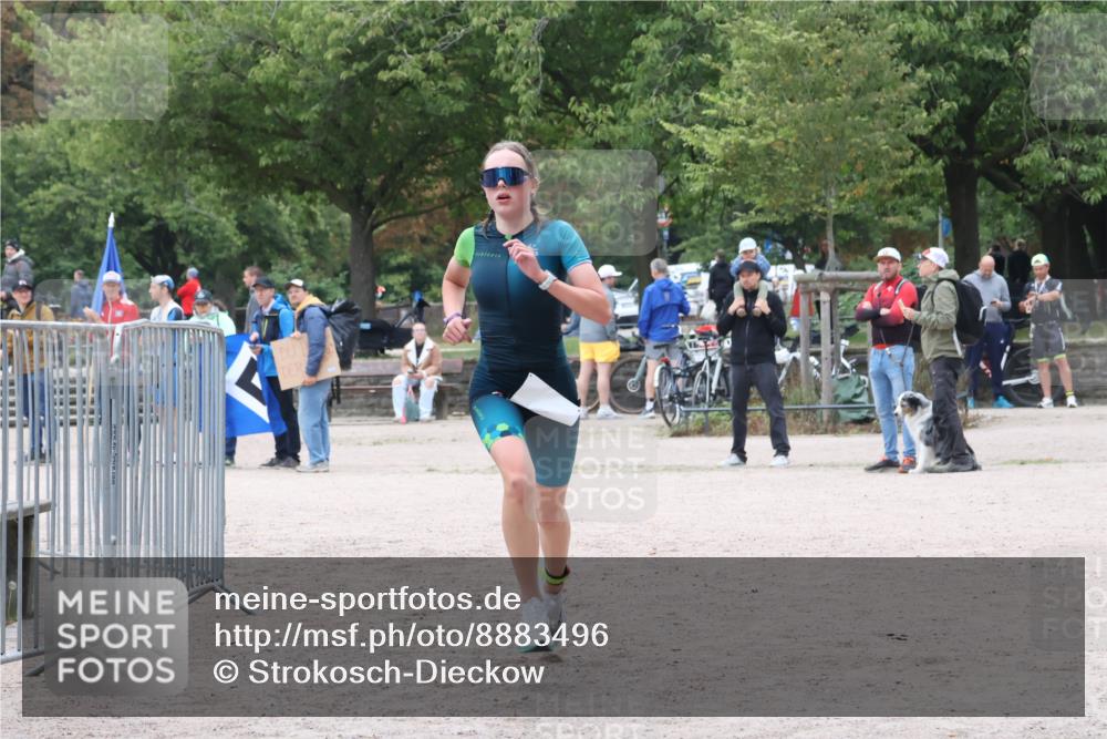 14.09.2025 - Stadtparktriathlon Strokosch-Dieckow http://msf.ph/oto/8883496 14.09.2025 10:10:32 Ziel 487 meine-sportfotos.de