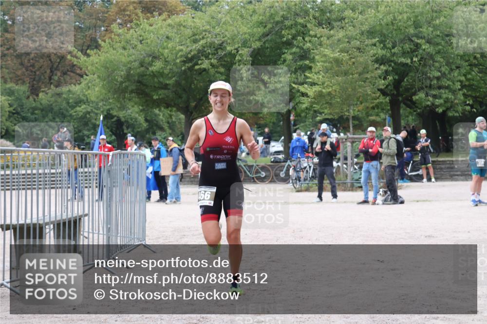 14.09.2025 - Stadtparktriathlon Strokosch-Dieckow http://msf.ph/oto/8883512 14.09.2025 10:10:50 Ziel 466 meine-sportfotos.de