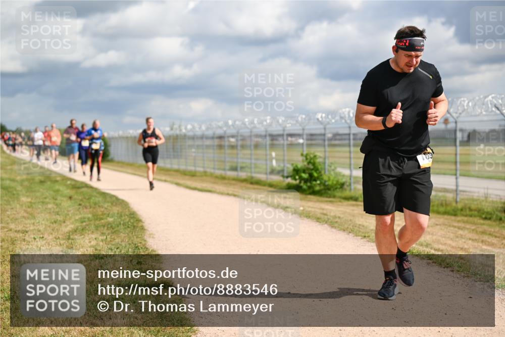 14.09.2025 - Airport Race Dr. Thomas Lammeyer http://msf.ph/oto/8883546 14.09.2025 12:37:39 Laufen  meine-sportfotos.de