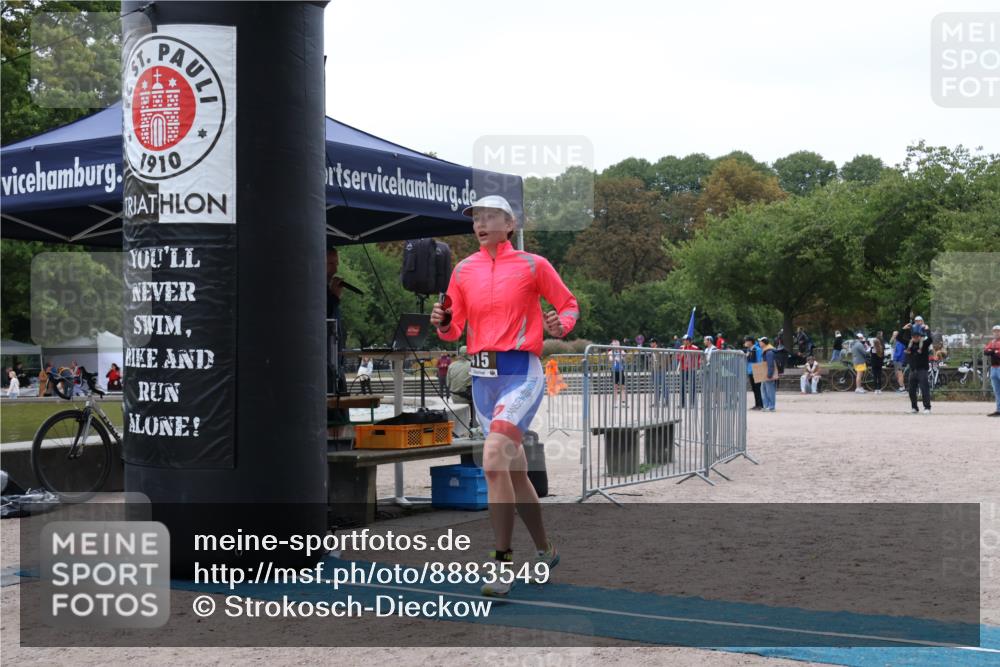 14.09.2025 - Stadtparktriathlon Strokosch-Dieckow http://msf.ph/oto/8883549 14.09.2025 10:12:52 Ziel 415 meine-sportfotos.de
