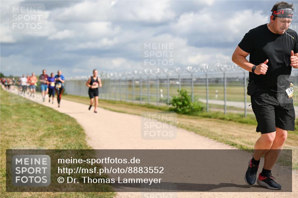 14.09.2025 - Airport Race Dr. Thomas Lammeyer http://msf.ph/oto/8883552 14.09.2025 12:37:39 Laufen  meine-sportfotos.de