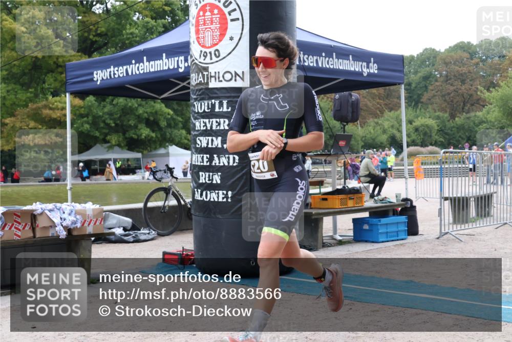 14.09.2025 - Stadtparktriathlon Strokosch-Dieckow http://msf.ph/oto/8883566 14.09.2025 10:13:51 Ziel 420 meine-sportfotos.de