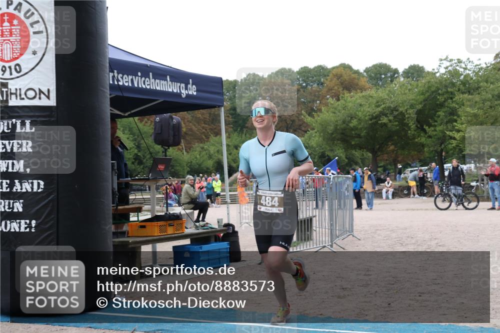14.09.2025 - Stadtparktriathlon Strokosch-Dieckow http://msf.ph/oto/8883573 14.09.2025 10:14:21 Ziel 484 meine-sportfotos.de