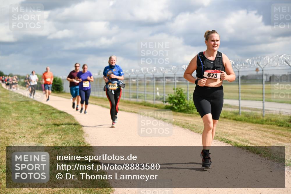 14.09.2025 - Airport Race Dr. Thomas Lammeyer http://msf.ph/oto/8883580 14.09.2025 12:37:45 Laufen 1999, 673 meine-sportfotos.de