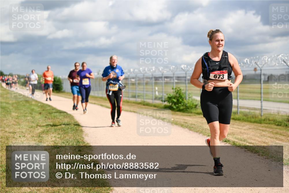14.09.2025 - Airport Race Dr. Thomas Lammeyer http://msf.ph/oto/8883582 14.09.2025 12:37:45 Laufen 1999, 673 meine-sportfotos.de