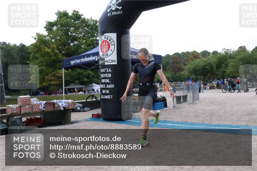 14.09.2025 - Stadtparktriathlon Strokosch-Dieckow http://msf.ph/oto/8883589 14.09.2025 10:14:45 Ziel 468 meine-sportfotos.de