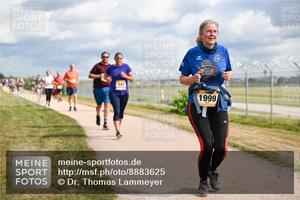 14.09.2025 - Airport Race Dr. Thomas Lammeyer http://msf.ph/oto/8883625 14.09.2025 12:37:48 Laufen 333, 543, 1999 meine-sportfotos.de