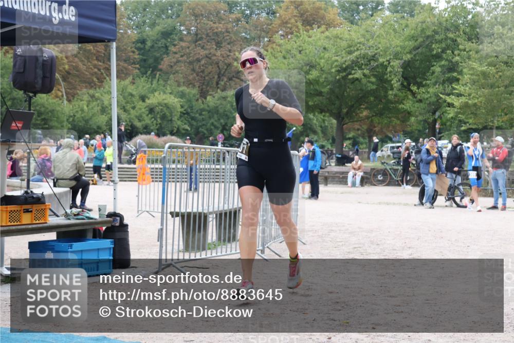 14.09.2025 - Stadtparktriathlon Strokosch-Dieckow http://msf.ph/oto/8883645 14.09.2025 10:15:33 Ziel 501 meine-sportfotos.de