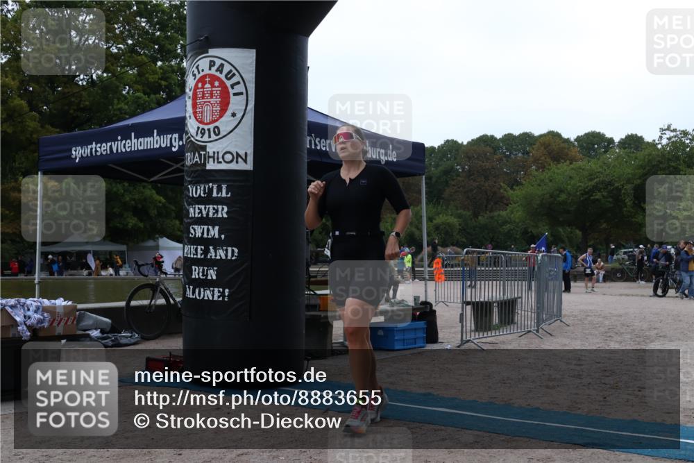 14.09.2025 - Stadtparktriathlon Strokosch-Dieckow http://msf.ph/oto/8883655 14.09.2025 10:15:34 Ziel 501 meine-sportfotos.de