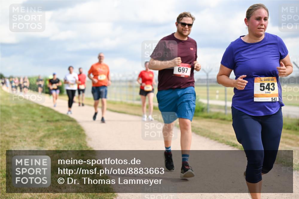 14.09.2025 - Airport Race Dr. Thomas Lammeyer http://msf.ph/oto/8883663 14.09.2025 12:37:51 Laufen 697, 543, 543 meine-sportfotos.de