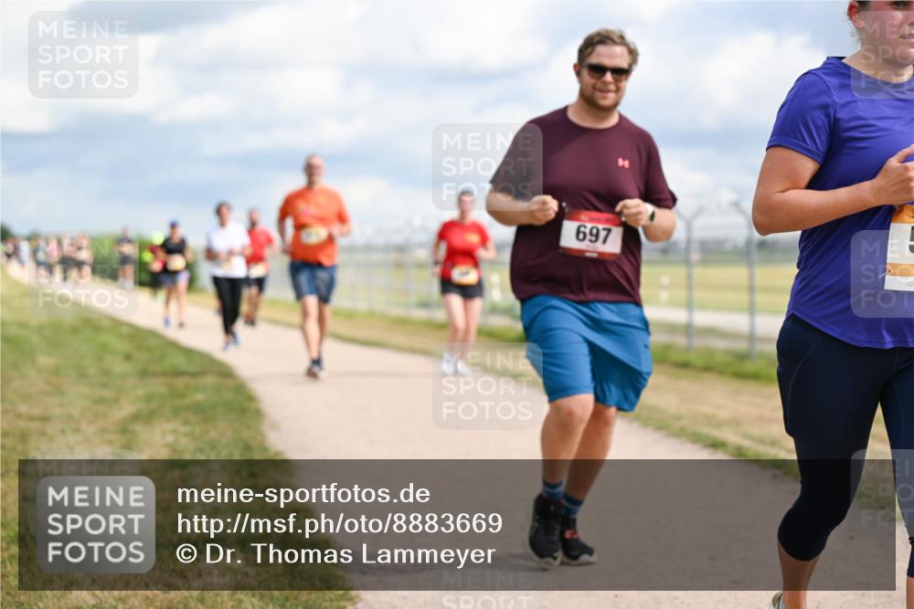 14.09.2025 - Airport Race Dr. Thomas Lammeyer http://msf.ph/oto/8883669 14.09.2025 12:37:51 Laufen 697 meine-sportfotos.de