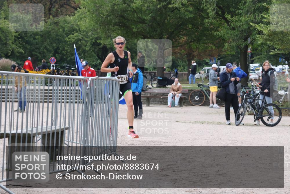 14.09.2025 - Stadtparktriathlon Strokosch-Dieckow http://msf.ph/oto/8883674 14.09.2025 10:16:20 Ziel 443 meine-sportfotos.de