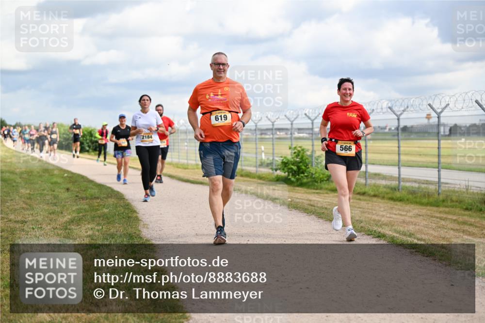 14.09.2025 - Airport Race Dr. Thomas Lammeyer http://msf.ph/oto/8883688 14.09.2025 12:37:53 Laufen 2184, 931, 619, 566 meine-sportfotos.de