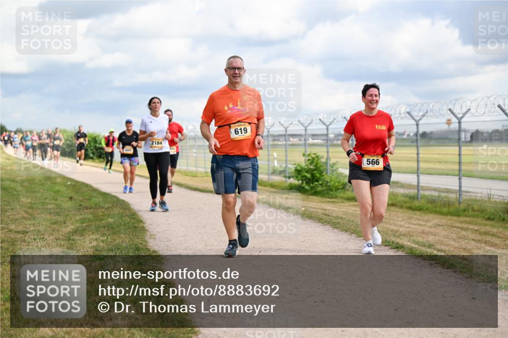 14.09.2025 - Airport Race Dr. Thomas Lammeyer http://msf.ph/oto/8883692 14.09.2025 12:37:53 Laufen 619, 2184, 566 meine-sportfotos.de
