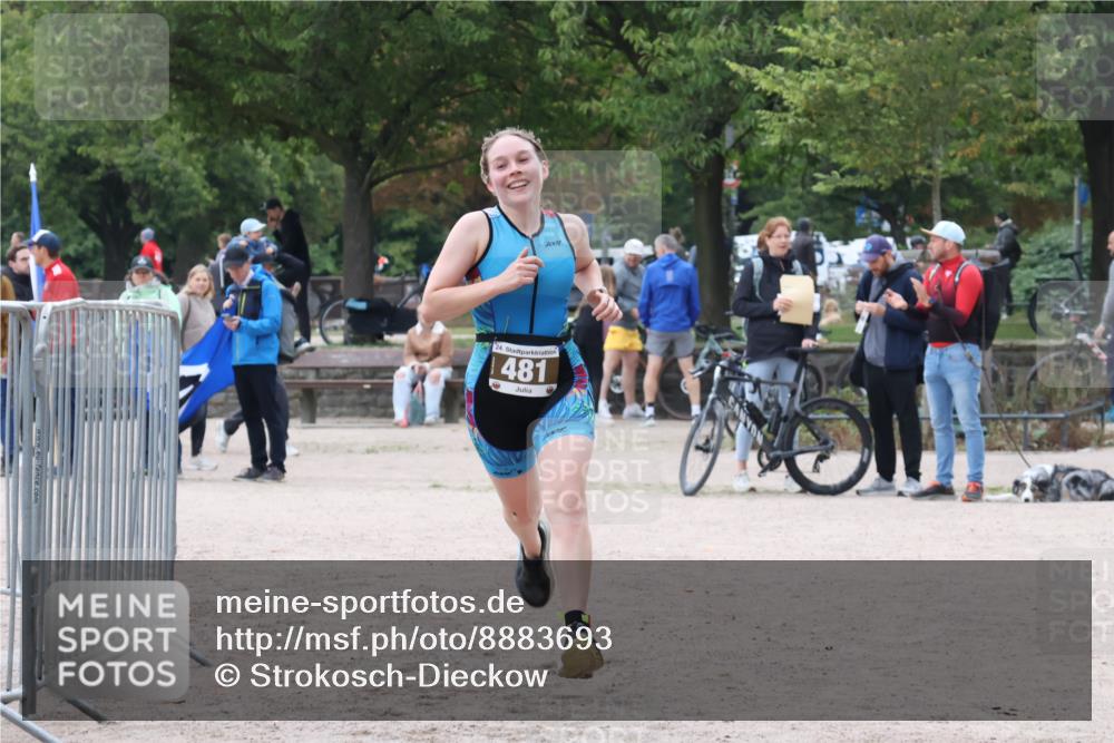 14.09.2025 - Stadtparktriathlon Strokosch-Dieckow http://msf.ph/oto/8883693 14.09.2025 10:16:44 Ziel 481 meine-sportfotos.de