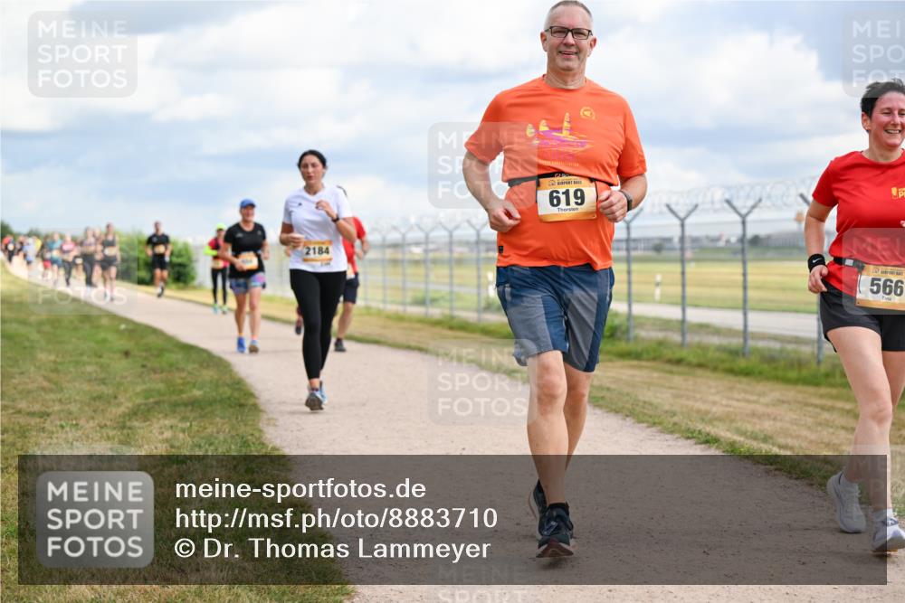 14.09.2025 - Airport Race Dr. Thomas Lammeyer http://msf.ph/oto/8883710 14.09.2025 12:37:55 Laufen 2184, 619, 566 meine-sportfotos.de