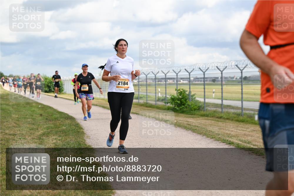 14.09.2025 - Airport Race Dr. Thomas Lammeyer http://msf.ph/oto/8883720 14.09.2025 12:37:56 Laufen 650, 2184, 2184 meine-sportfotos.de