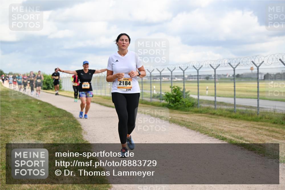 14.09.2025 - Airport Race Dr. Thomas Lammeyer http://msf.ph/oto/8883729 14.09.2025 12:37:56 Laufen 650, 2184, 2184 meine-sportfotos.de