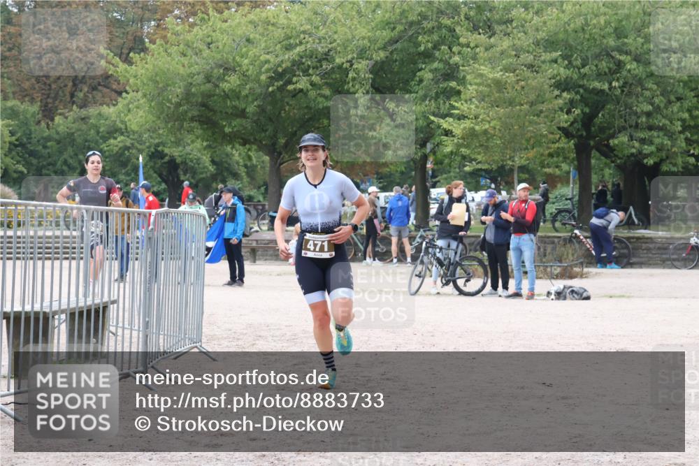 14.09.2025 - Stadtparktriathlon Strokosch-Dieckow http://msf.ph/oto/8883733 14.09.2025 10:16:57 Ziel 421, 453, 471 meine-sportfotos.de