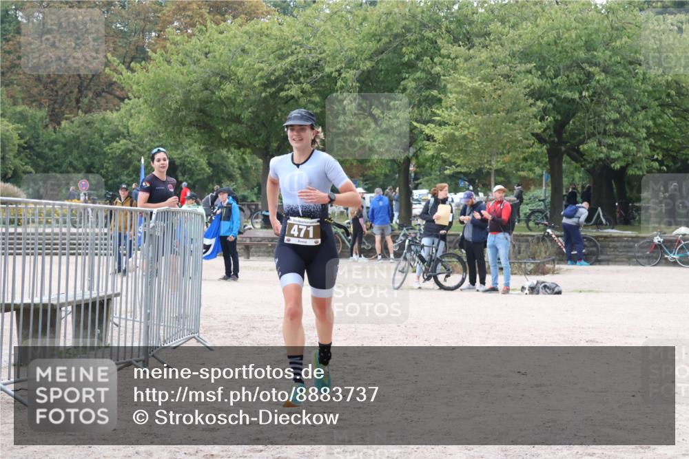 14.09.2025 - Stadtparktriathlon Strokosch-Dieckow http://msf.ph/oto/8883737 14.09.2025 10:16:57 Ziel 421, 453, 471 meine-sportfotos.de