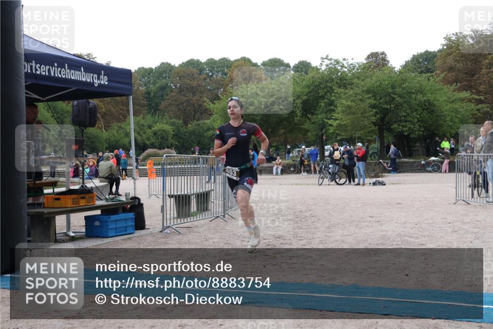 14.09.2025 - Stadtparktriathlon Strokosch-Dieckow http://msf.ph/oto/8883754 14.09.2025 10:17:00 Ziel 421, 453, 471 meine-sportfotos.de