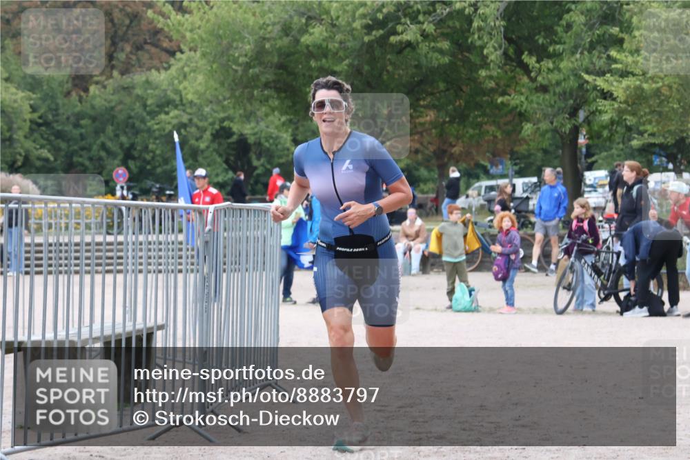 14.09.2025 - Stadtparktriathlon Strokosch-Dieckow http://msf.ph/oto/8883797 14.09.2025 10:18:27 Ziel 395, 464, 482 meine-sportfotos.de