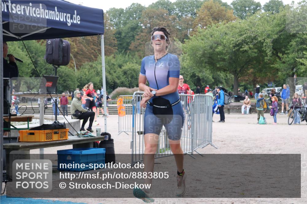 14.09.2025 - Stadtparktriathlon Strokosch-Dieckow http://msf.ph/oto/8883805 14.09.2025 10:18:28 Ziel 395, 464, 482 meine-sportfotos.de