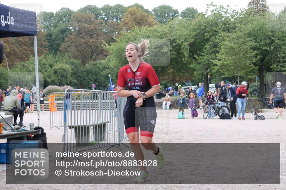 14.09.2025 - Stadtparktriathlon Strokosch-Dieckow http://msf.ph/oto/8883828 14.09.2025 10:18:34 Ziel 395, 464, 482 meine-sportfotos.de