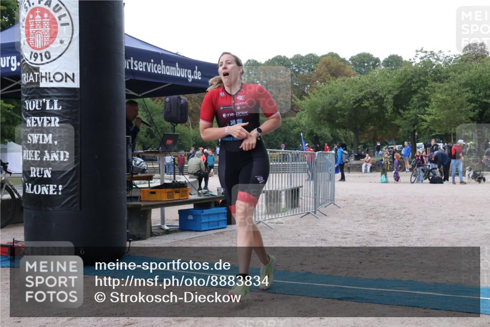 14.09.2025 - Stadtparktriathlon Strokosch-Dieckow http://msf.ph/oto/8883834 14.09.2025 10:18:34 Ziel 395, 464, 482 meine-sportfotos.de