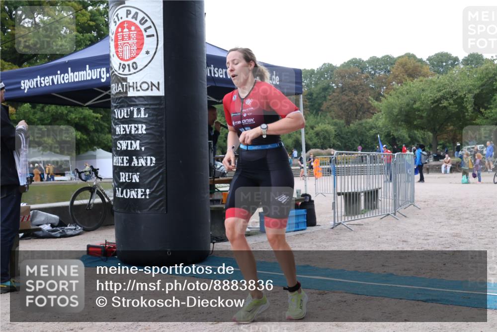 14.09.2025 - Stadtparktriathlon Strokosch-Dieckow http://msf.ph/oto/8883836 14.09.2025 10:18:35 Ziel 395, 464 meine-sportfotos.de
