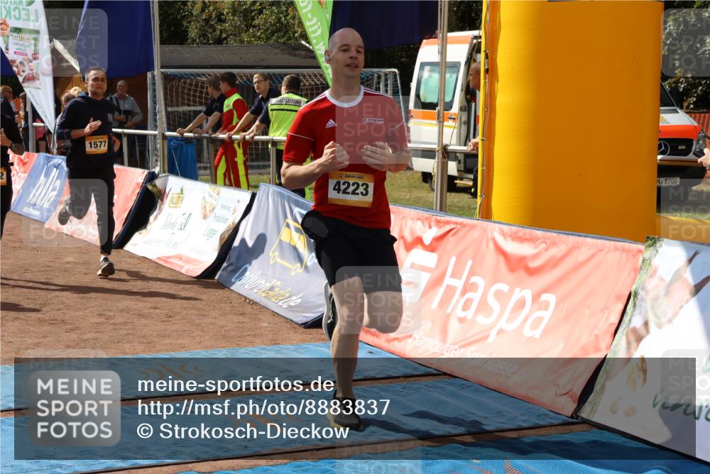 14.09.2025 - Airport Race Strokosch-Dieckow http://msf.ph/oto/8883837 14.09.2025 12:47:09 Ziel 37, 51, 685, 695, 766, 1037, 1206, 1273, 1577, 1737, 1852, 4223 meine-sportfotos.de