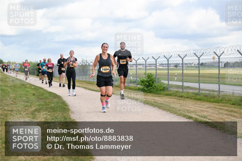 14.09.2025 - Airport Race Dr. Thomas Lammeyer http://msf.ph/oto/8883838 14.09.2025 12:38:06 Laufen 14, 1004, 1064 meine-sportfotos.de