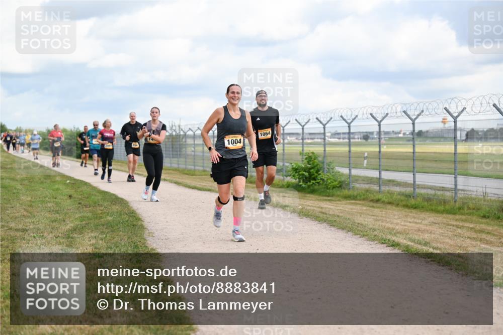 14.09.2025 - Airport Race Dr. Thomas Lammeyer http://msf.ph/oto/8883841 14.09.2025 12:38:06 Laufen 1064, 1004 meine-sportfotos.de