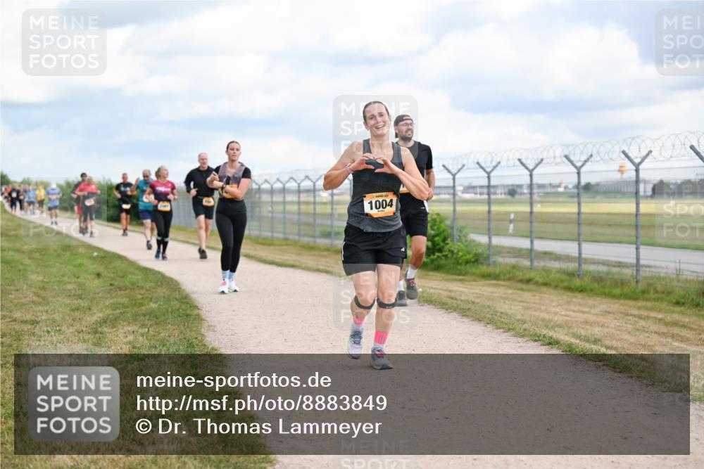 14.09.2025 - Airport Race Dr. Thomas Lammeyer http://msf.ph/oto/8883849 14.09.2025 12:38:07 Laufen 1004 meine-sportfotos.de
