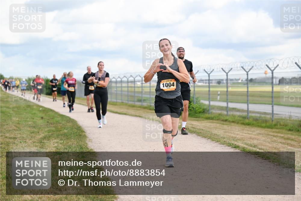 14.09.2025 - Airport Race Dr. Thomas Lammeyer http://msf.ph/oto/8883854 14.09.2025 12:38:07 Laufen 1004 meine-sportfotos.de