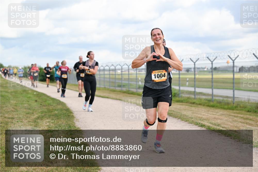 14.09.2025 - Airport Race Dr. Thomas Lammeyer http://msf.ph/oto/8883860 14.09.2025 12:38:08 Laufen 1004 meine-sportfotos.de