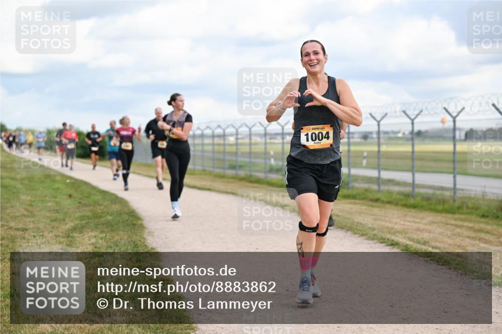 14.09.2025 - Airport Race Dr. Thomas Lammeyer http://msf.ph/oto/8883862 14.09.2025 12:38:08 Laufen 1004 meine-sportfotos.de