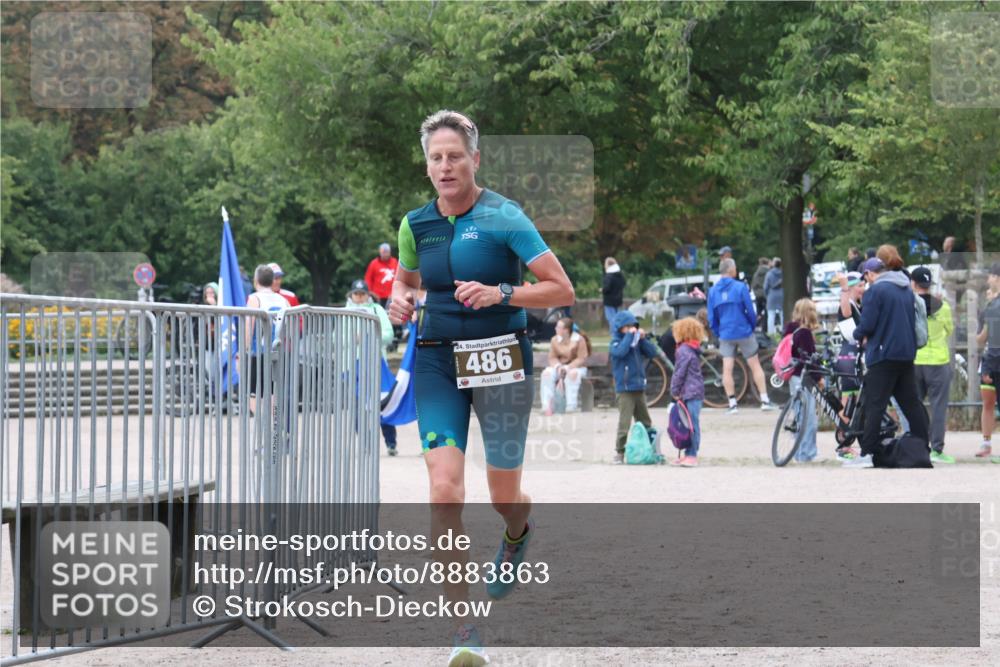 14.09.2025 - Stadtparktriathlon Strokosch-Dieckow http://msf.ph/oto/8883863 14.09.2025 10:19:08 Ziel 486 meine-sportfotos.de