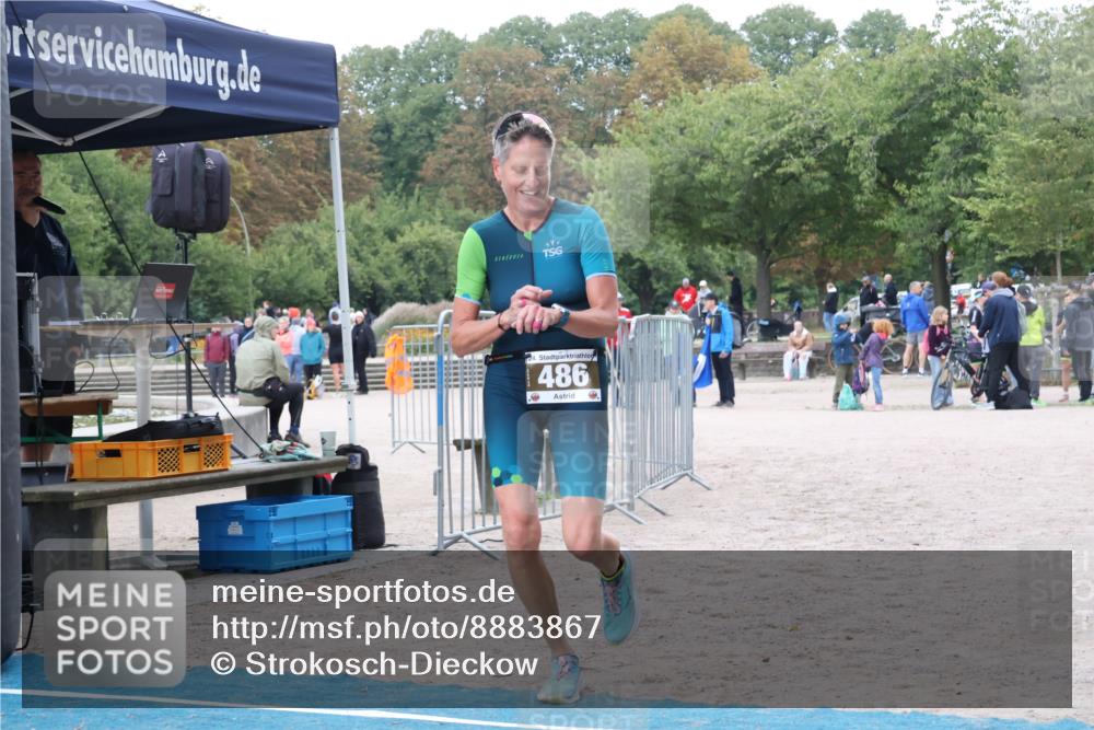 14.09.2025 - Stadtparktriathlon Strokosch-Dieckow http://msf.ph/oto/8883867 14.09.2025 10:19:10 Ziel 486 meine-sportfotos.de