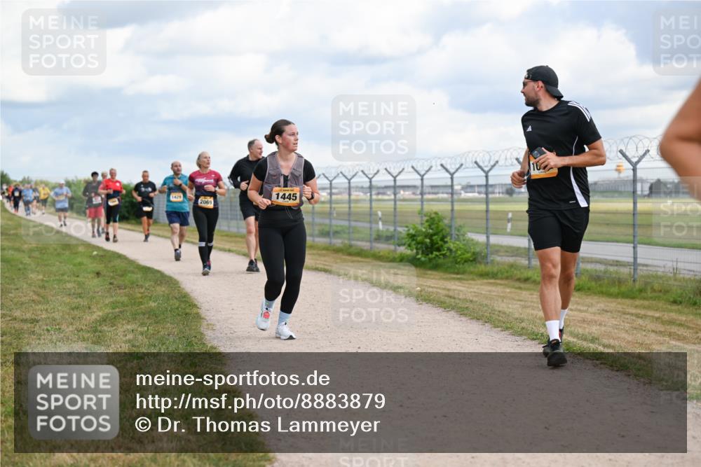 14.09.2025 - Airport Race Dr. Thomas Lammeyer http://msf.ph/oto/8883879 14.09.2025 12:38:09 Laufen 1429, 2069, 1445 meine-sportfotos.de