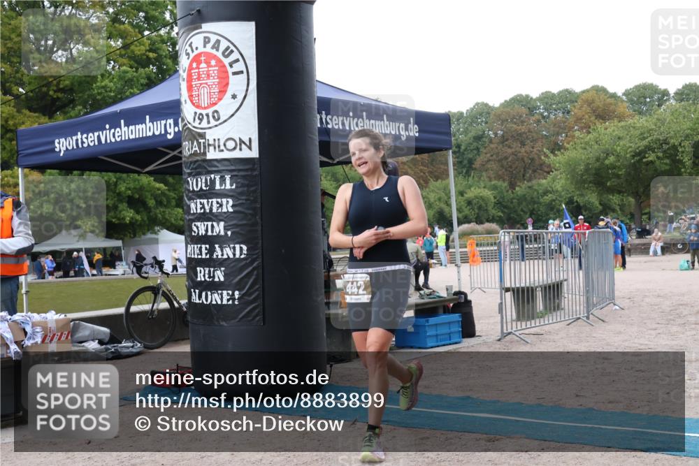 14.09.2025 - Stadtparktriathlon Strokosch-Dieckow http://msf.ph/oto/8883899 14.09.2025 10:20:08 Ziel 442 meine-sportfotos.de