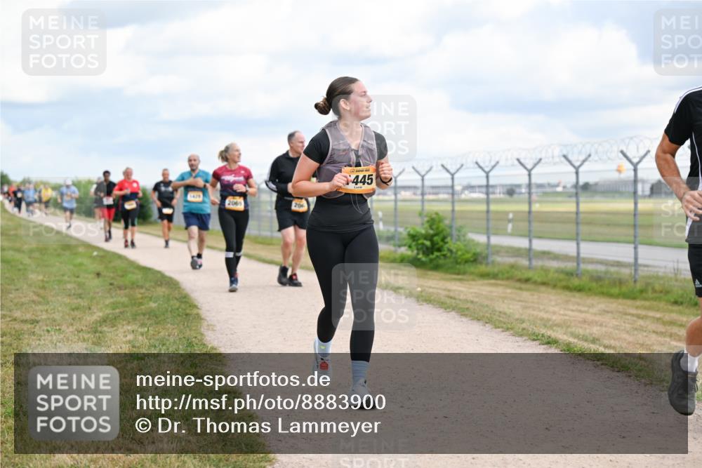 14.09.2025 - Airport Race Dr. Thomas Lammeyer http://msf.ph/oto/8883900 14.09.2025 12:38:11 Laufen 2069, 206, 445 meine-sportfotos.de