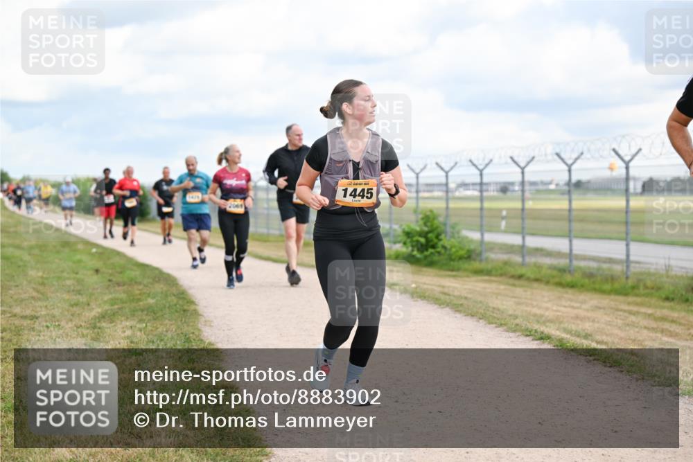 14.09.2025 - Airport Race Dr. Thomas Lammeyer http://msf.ph/oto/8883902 14.09.2025 12:38:11 Laufen 2069, 1445 meine-sportfotos.de